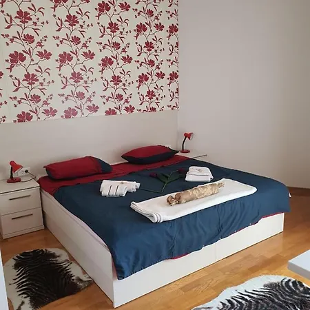 Adela Apartments - Beach Znjan Split *