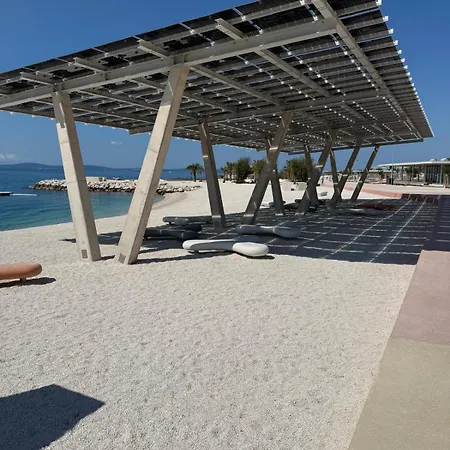 Adela Apartments - Beach Znjan Split