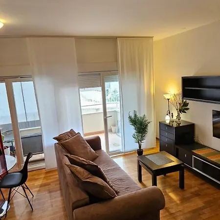 Adela Apartments - Beach Znjan Split *