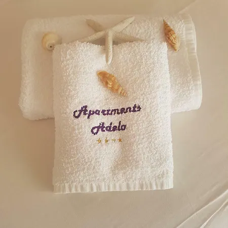 Adela Apartments - Beach Znjan Split * Split