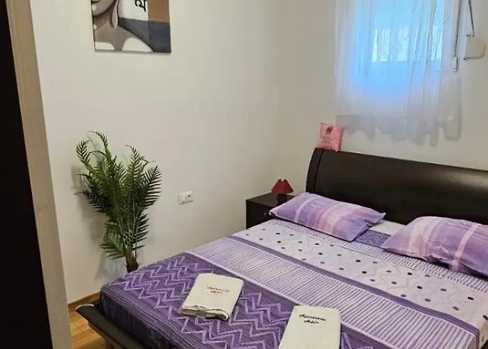 Adela - Znjan Appartamento *