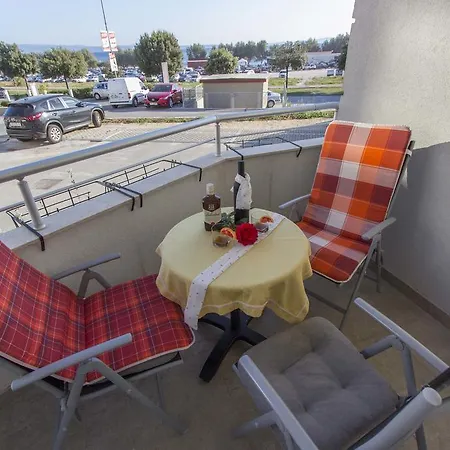 Adela Apartments - Beach Znjan Split Apartman *