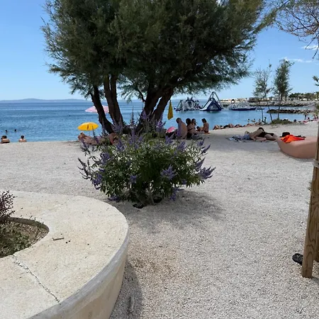 Adela - Znjan Apartman *