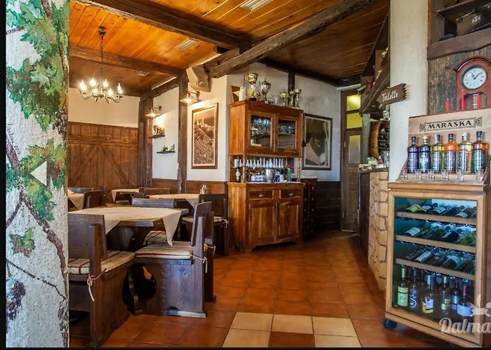 Adela - Znjan * Split