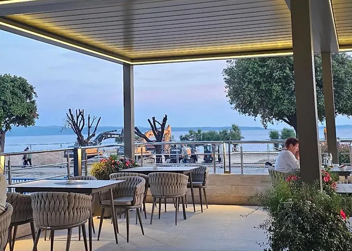 Adela - Znjan Apartament *